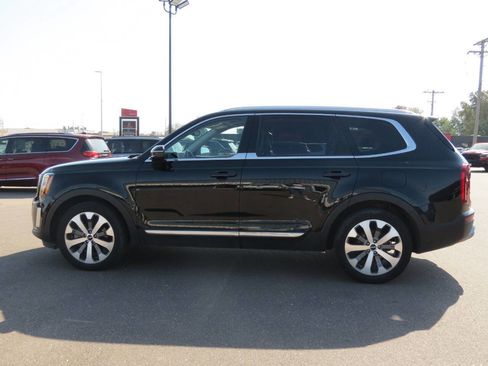 Used 2022 Kia Telluride EX w/ EX Premium Package image 5