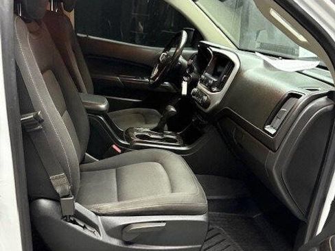 Used 2019 GMC Canyon SLE image 17