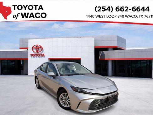 Used 2025 Toyota Camry LE w/ Convenience Package FWD image 1