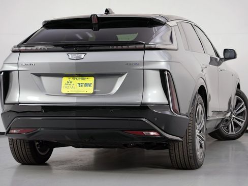 Used 2025 Cadillac Lyriq Luxury image 5