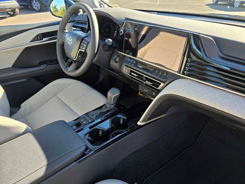 Used 2026 Toyota Camry XLE image 10