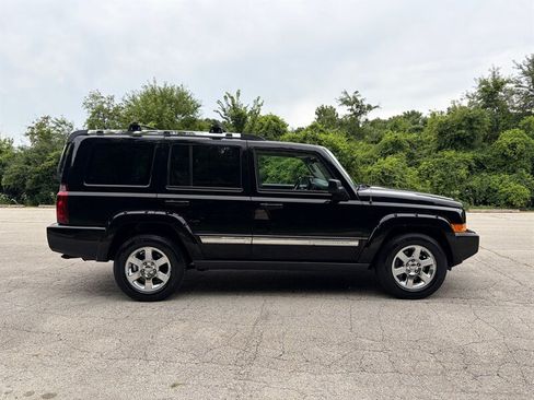 Used 2006 Jeep Commander Limited AWD/4WD image 4