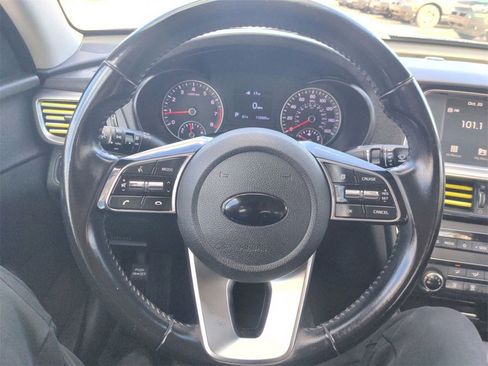 Used 2020 Kia Optima S image 18