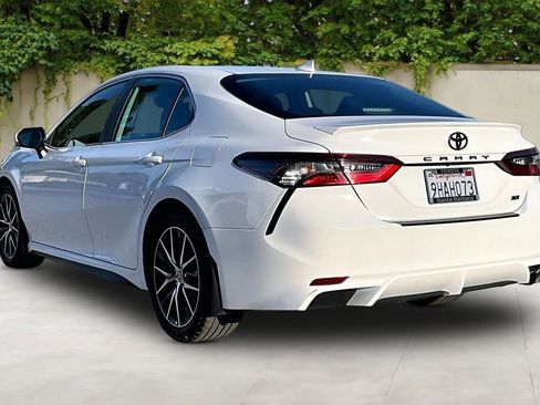 Used 2023 Toyota Camry SE w/ Blackout Package (TMS) FWD image 4