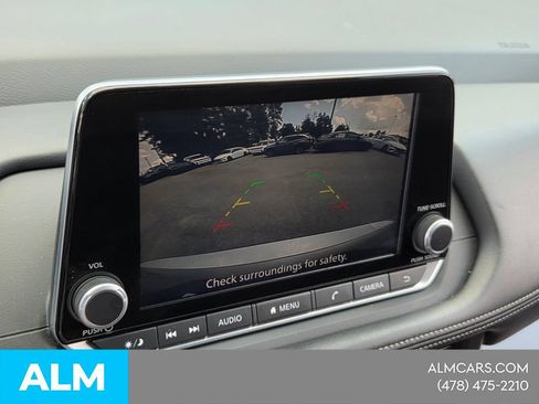 Used 2025 Nissan Rogue SV FWD image 21
