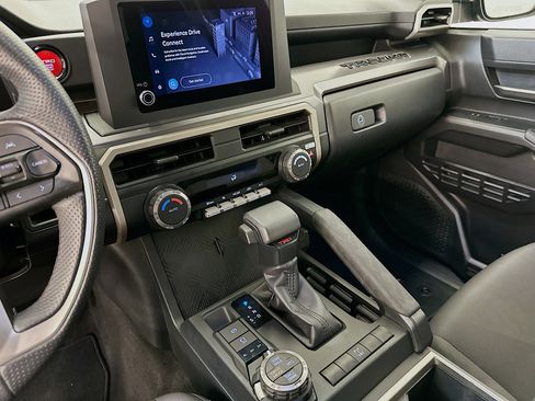 Used 2025 Toyota Tacoma TRD Off-Road image 26