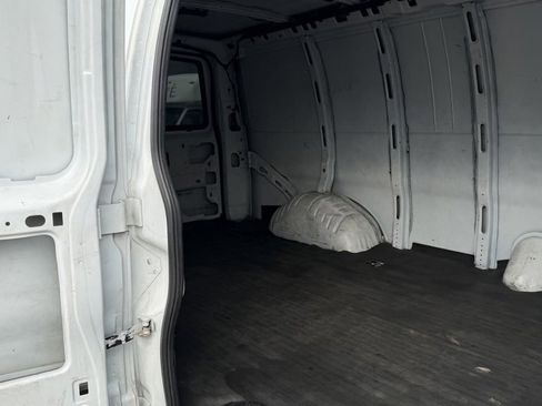 Used 2019 Chevrolet Express 2500 Extended w/ Driver Convenience Package image 15