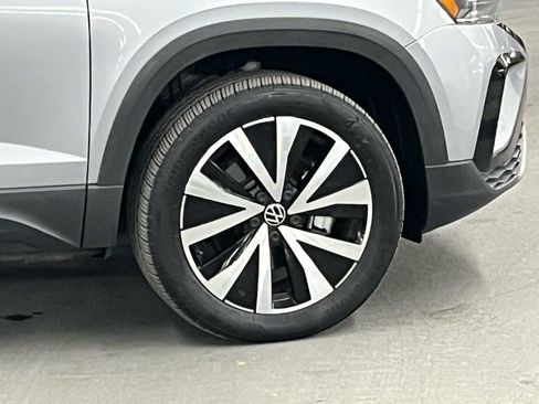 Used 2022 Volkswagen Taos SE image 38