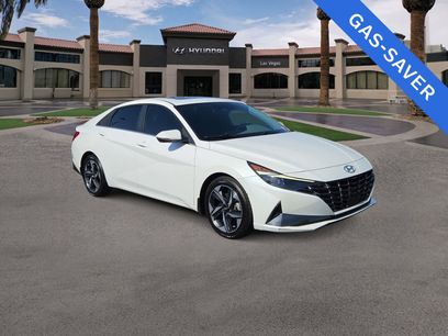 Used 2022 Hyundai Elantra SEL w/ Convenience + Premium Package