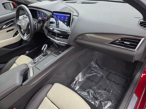 Used 2023 Cadillac CT5 V w/ Premium Package RWD image 31
