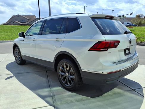 Used 2023 Volkswagen Tiguan SE image 5