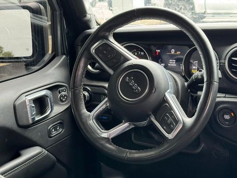 Used 2023 Jeep Wrangler Unlimited Sahara w/ Cold Weather Group AWD/4WD image 15