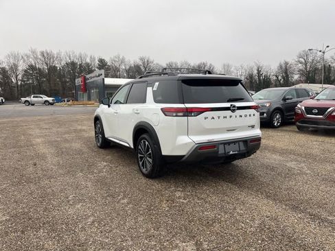 New 2026 Nissan Pathfinder Platinum image 5