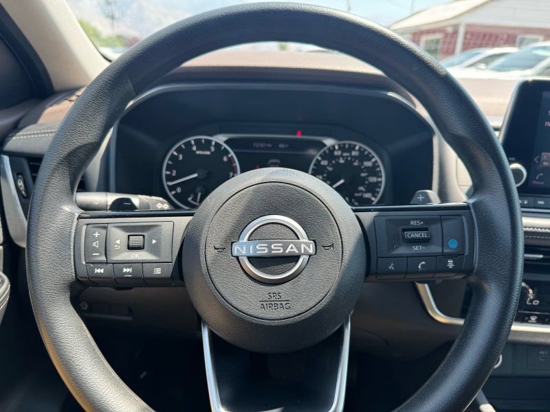 Used 2023 Nissan Rogue SV AWD/4WD image 20