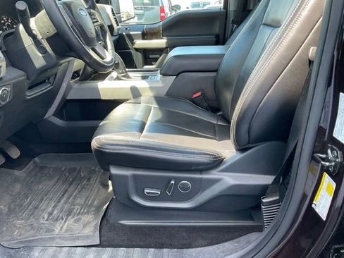 Used 2018 Ford F150 Lariat w/ Equipment Group 502A Luxury AWD/4WD image 32