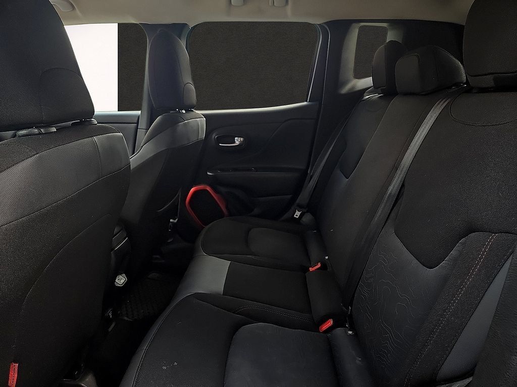 Used 2018 Jeep Renegade Trailhawk w/ Cold Weather Group II AWD/4WD image 9