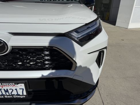 Certified 2025 Toyota RAV4 XSE image 31