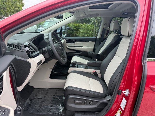Used 2026 Honda Odyssey Elite image 11