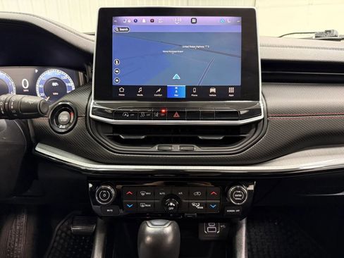 Used 2022 Jeep Compass Trailhawk w/ Trailhawk Elite Group AWD/4WD image 23