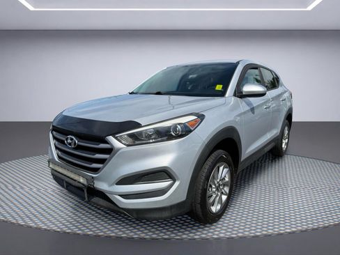 Used 2018 Hyundai Tucson SE AWD/4WD image 2