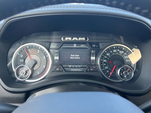 Used 2024 RAM 2500 Laramie AWD/4WD image 33