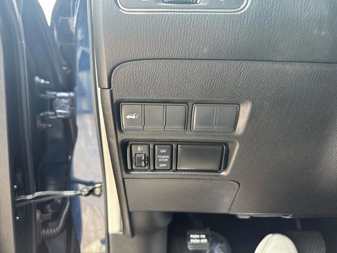 Used 2017 Nissan Armada SL RWD image 30