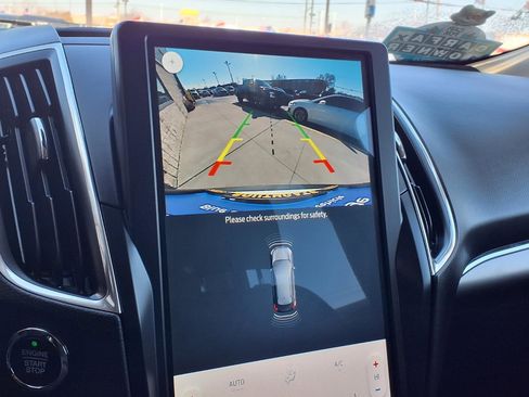 Certified 2023 Ford Edge Titanium image 8