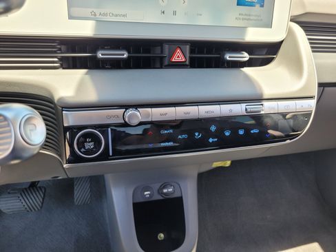 Used 2024 Hyundai Ioniq 5 SEL RWD image 19