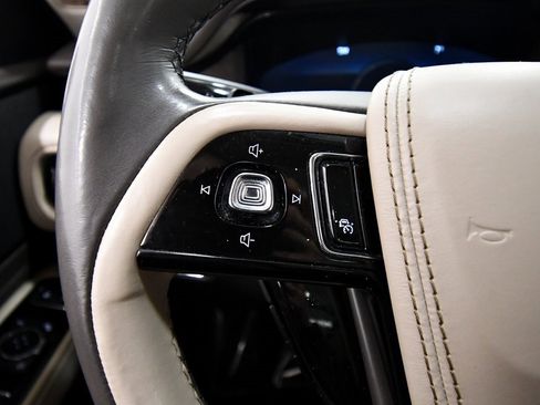 Used 2022 Lincoln Aviator Reserve w/ Elements Package Plus image 23