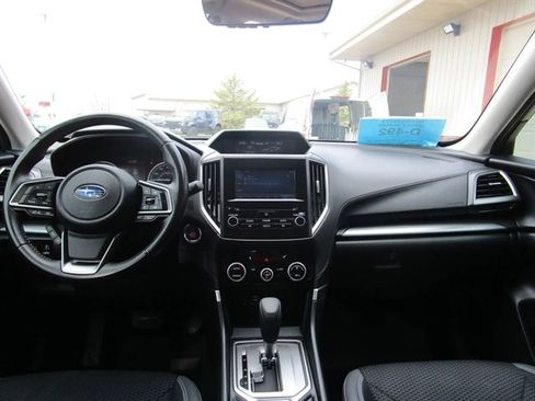 Used 2021 Subaru Forester Premium image 12