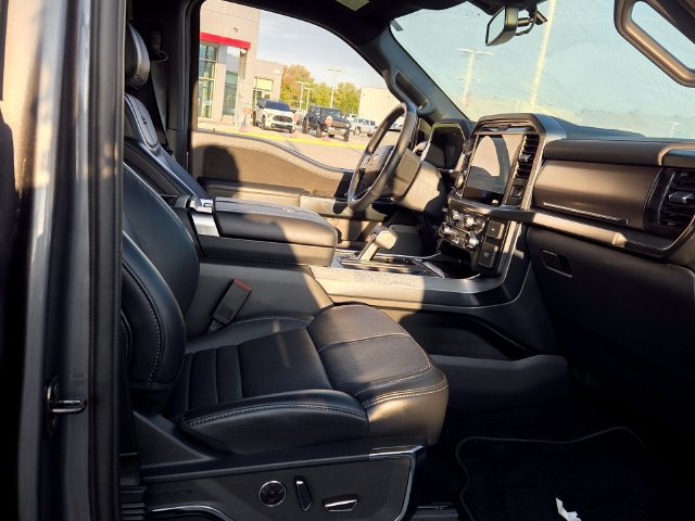 Used 2025 Ford F150 Platinum w/ FX4 Off-Road Package AWD/4WD image 18
