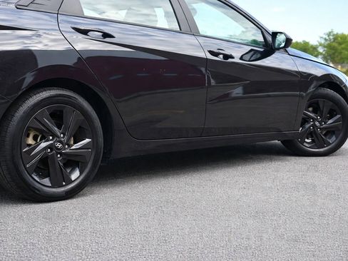 Used 2023 Hyundai Elantra SEL image 10