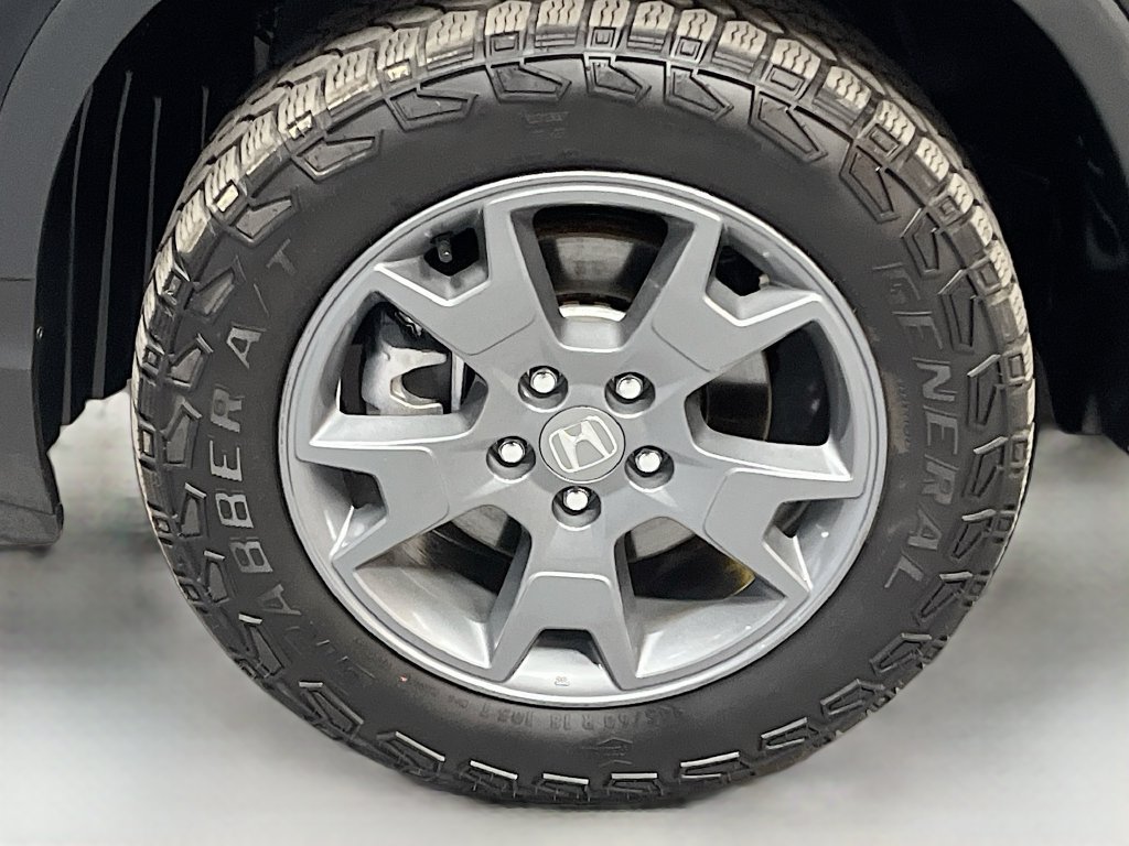 Used 2025 Honda Passport TrailSport image 32