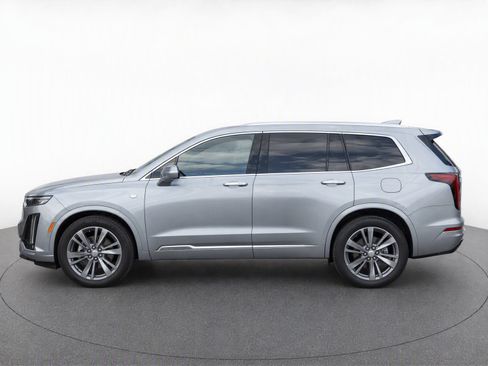 Used 2025 Cadillac XT6 Premium Luxury w/ Platinum Package FWD image 6