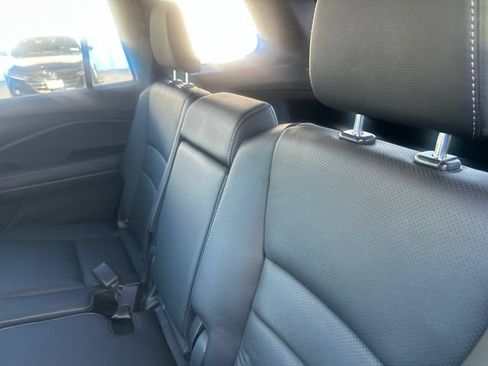 Used 2023 Honda Passport EX-L image 9