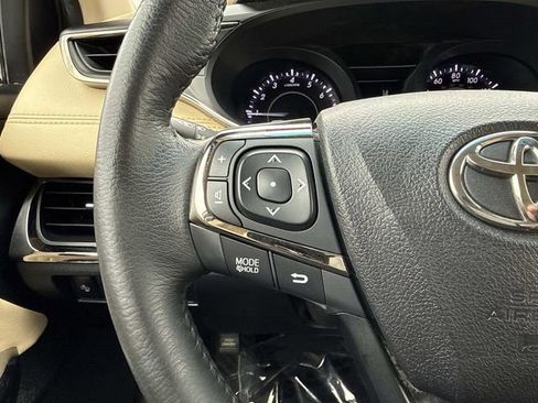 Used 2018 Toyota Avalon XLE Premium image 24