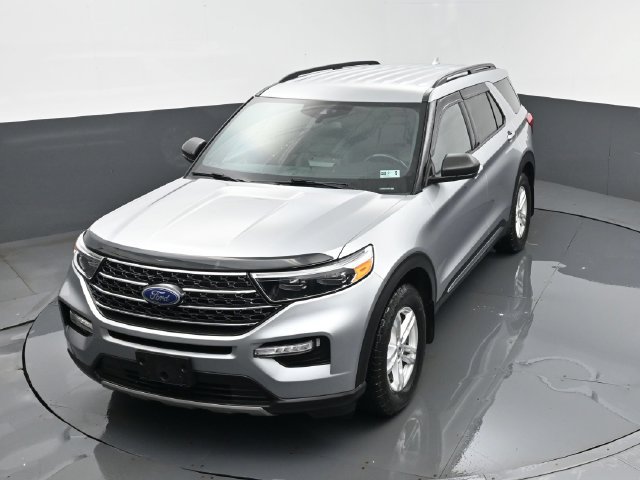 Used 2020 Ford Explorer XLT w/ Equipment Group 202A AWD/4WD image 21