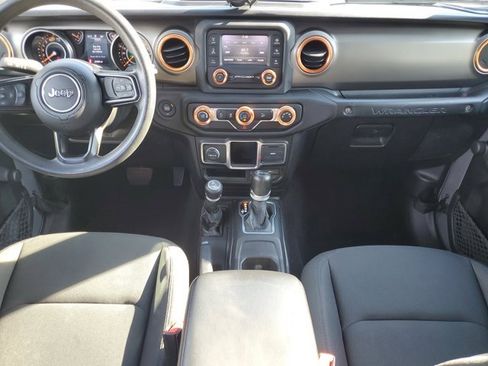 Used 2018 Jeep Wrangler Unlimited Sport image 22