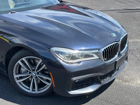Used 2018 BMW 750i xDrive AWD/4WD image 3