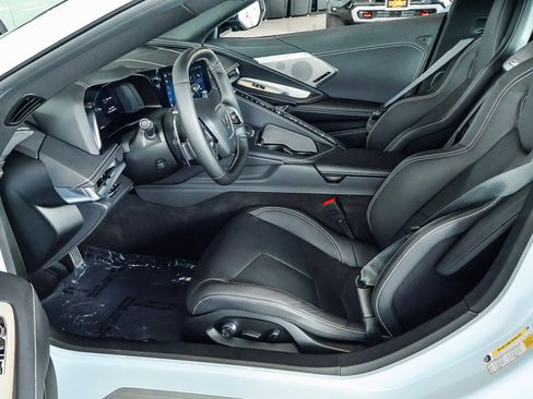 Used 2024 Chevrolet Corvette Stingray Preferred Cpe w/ 2LT image 2