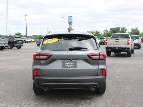 Used 2025 Ford Escape ST-Line FWD image 8