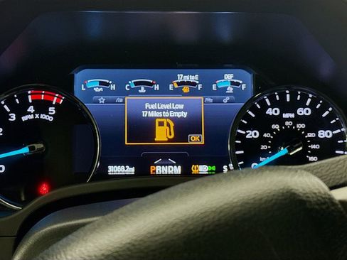 Used 2022 Ford F250 Lariat w/ Lariat Ultimate Package AWD/4WD image 13