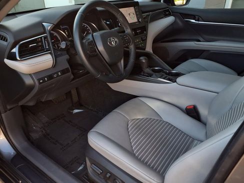 Certified 2022 Toyota Camry SE image 15