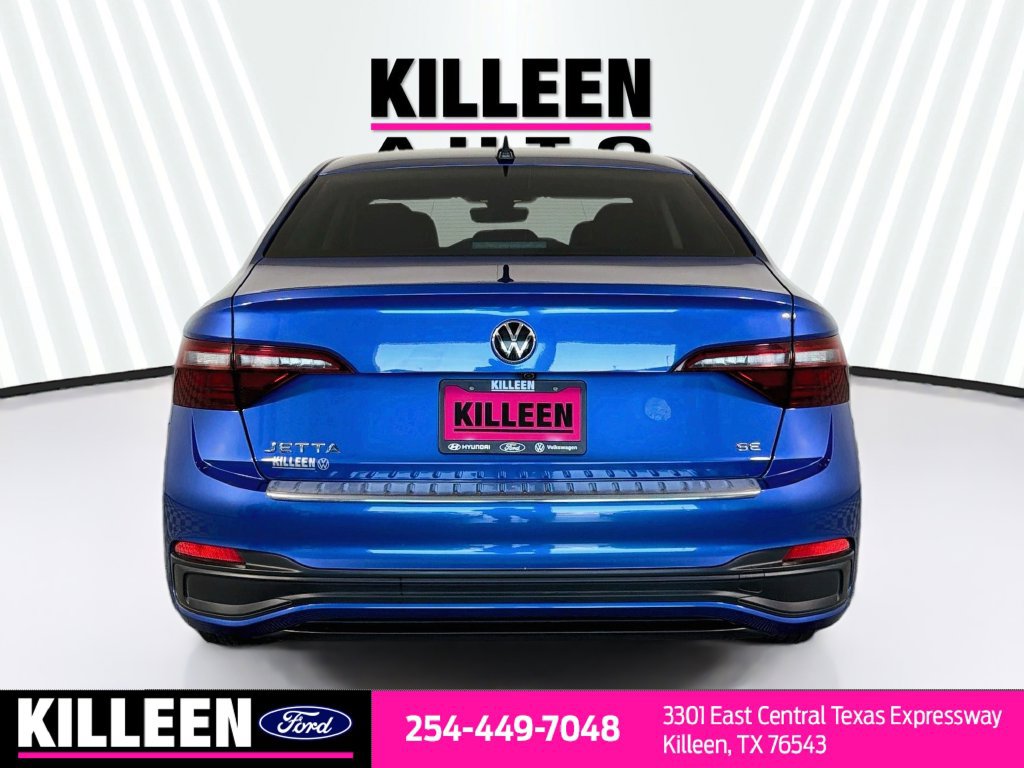 Used 2024 Volkswagen Jetta SE FWD image 7
