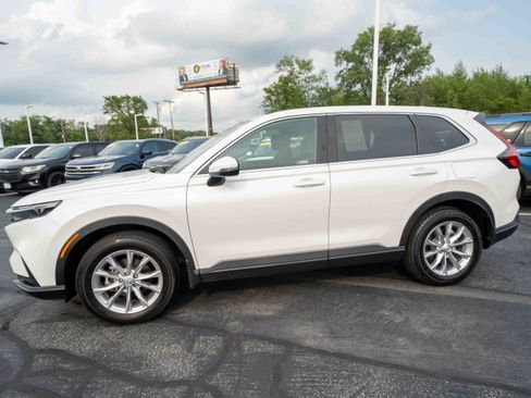 Used 2024 Honda CR-V EX image 3