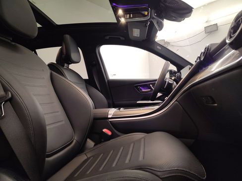 Certified 2026 Mercedes-Benz GLC 300 image 29