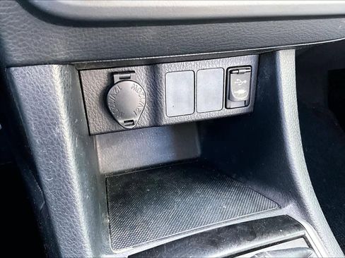 Used 2016 Toyota Corolla LE image 35