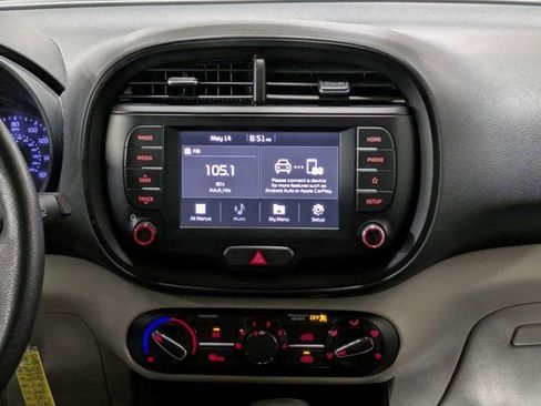 Used 2020 Kia Soul LX FWD image 17