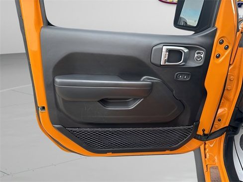 Used 2021 Jeep Wrangler Unlimited Islander image 6