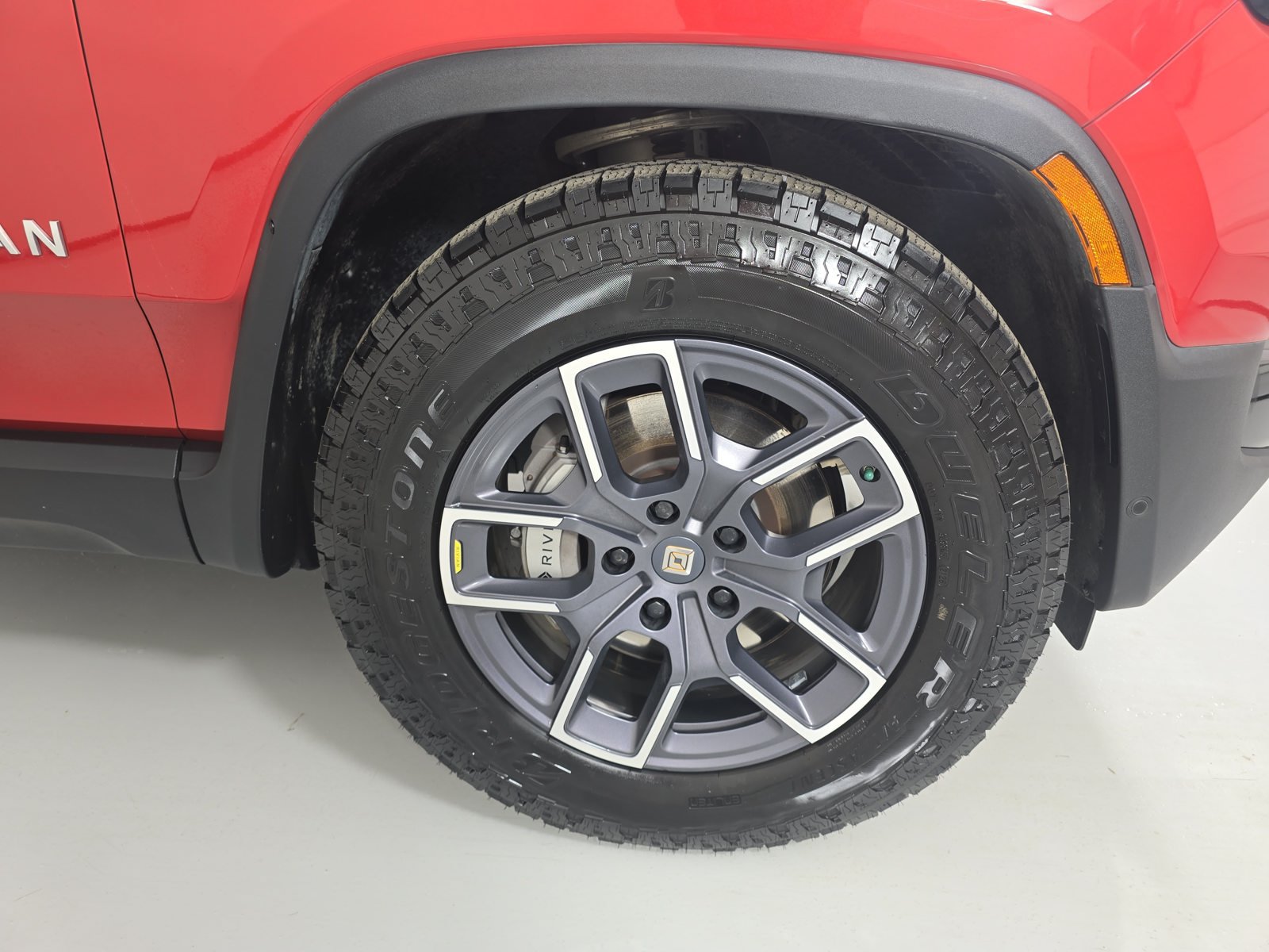 Used 2024 Rivian R1S Adventure Dual AWD/4WD image 11